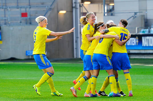 Sveriges spelare jublar