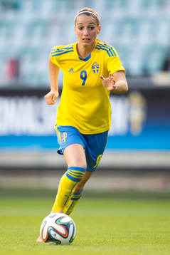 Sveriges Kosovare Asllani