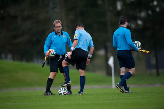 Domartrion i matchen i damernas division 1 mellan FC