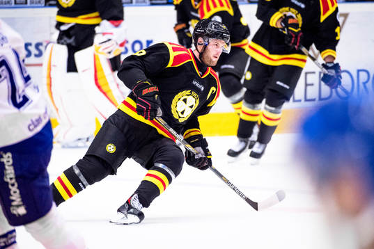 Brynäs Niclas Andersén på uppvärmningen före