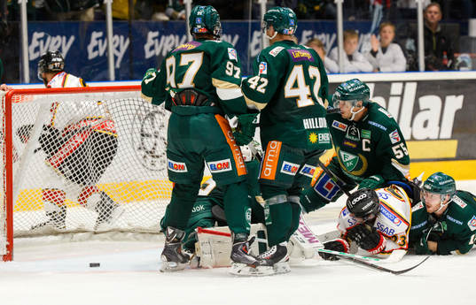 Luleås Per Ledin har gjort 2-3 och ska just inleda sin