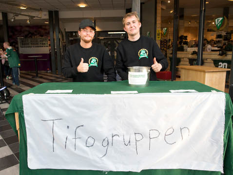 Färjestads supporters tifo-grupp samlar in pengar innan
