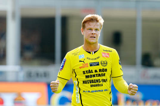 Mjällbys David Löfquist jublar