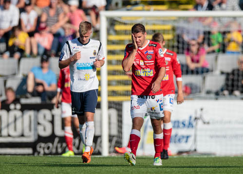 Falkenbergs Stefan Rodevåg ser deppig ut