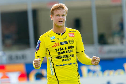 Mjällbys David Löfquist jublar