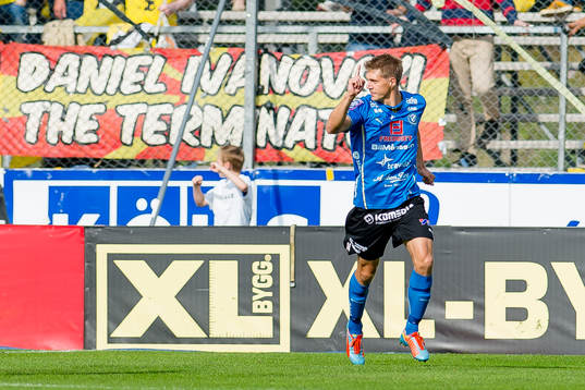 Halmstads Mikael Boman har gjort 1-0
