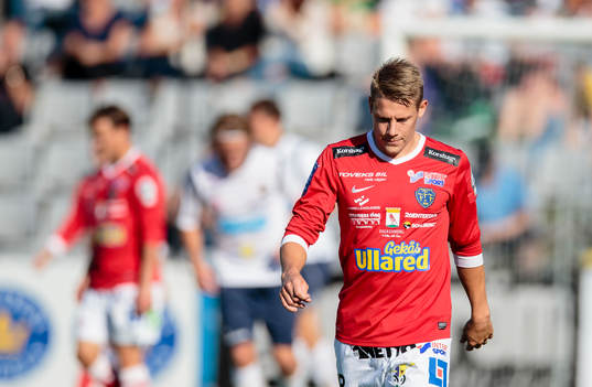 Falkenbergs Patrik Ingelsten ser deppig ut