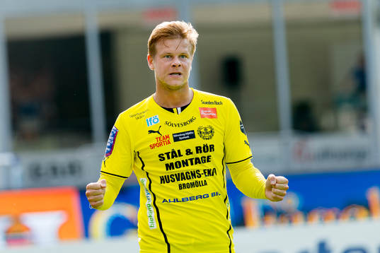 Mjällbys David Löfquist jublar