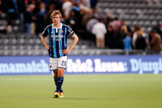 Djurgårdens Simon Tibbling depapr