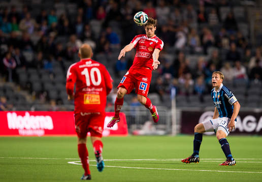 Åtvidabergs Victor Sköld med en nick