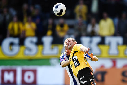 Elfsborgs Anders Svensson och IFK Göteborgs Adam Johansson