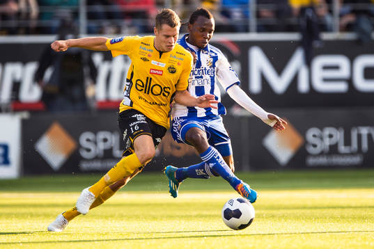 Kamp mellan Elfsborgs Viktor Claesson och IFK Göteborgs