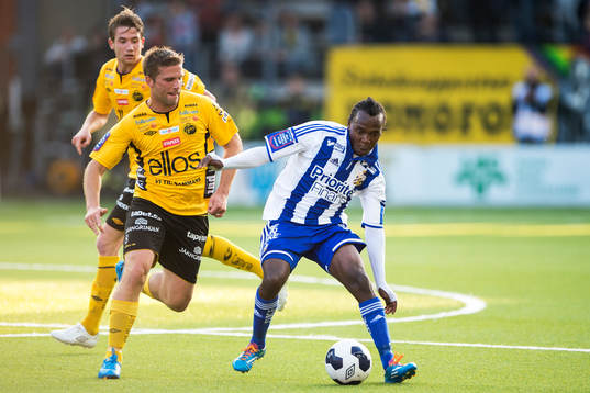 IFK Göteborgs May Mahlangu och Elfsborgs Anders Svensson