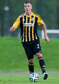 IFK Hässleholms Niklas Jönsson i matchen i division 3