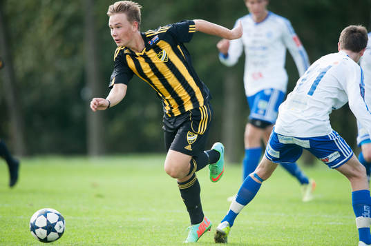 IFK Hässleholms Theo Ekström i matchen i