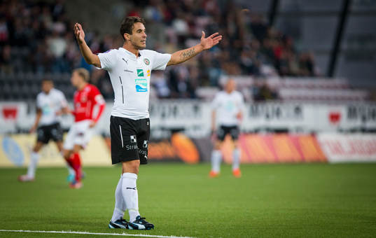 Örebros Nordin Gerzic deppar mellan Örebro och Kalmar i