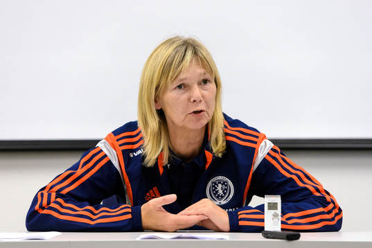 Skottlands förbundskapten Anna Signeul