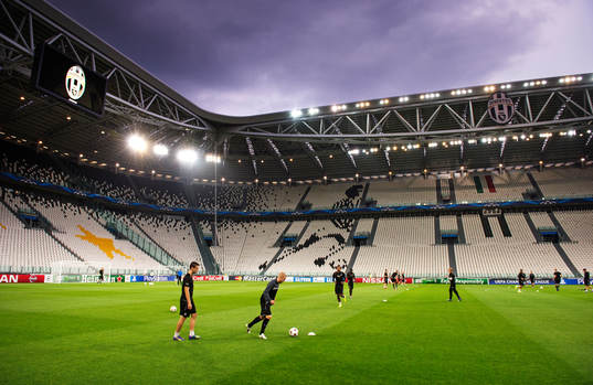 s lag tränar på Juventus Stadium
