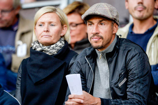 Falkenbergs tränare Henrik Larsson och fru Magdalena på
