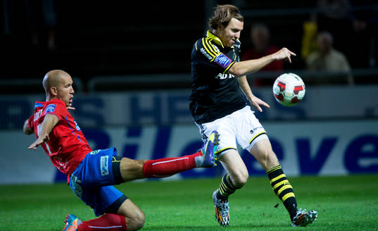 s Nils-Eric Johansson i matchen i allsvenskan mellan