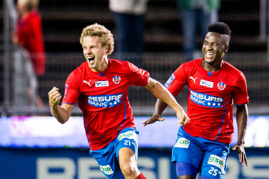Helsingborgs David Accam (th) som gjorde 2-0 och 3-0 målet