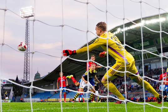 s målvakt Patrik Carlgren