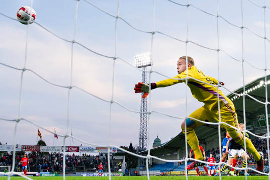 s målvakt Patrik Carlgren