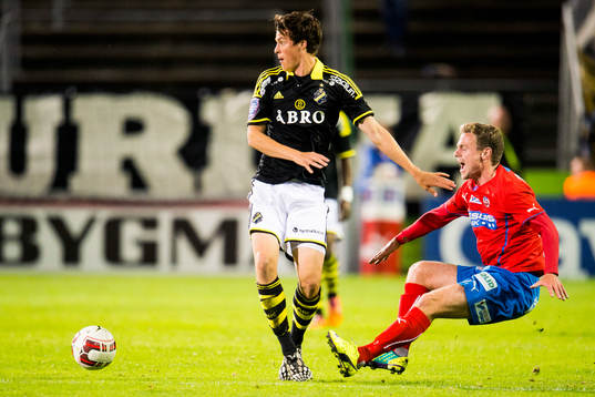 s Sauli Väisänen och Helsingborgs Arnór Smárason