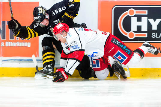 s Patric Blomdahl och Almtunas Viktor Rollin-Carlsson