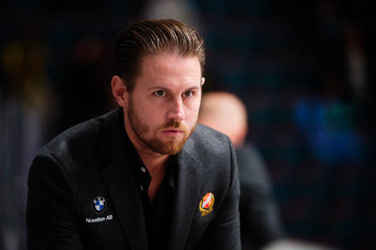 Almtunas assisterande tränare Tobias Pehrsson