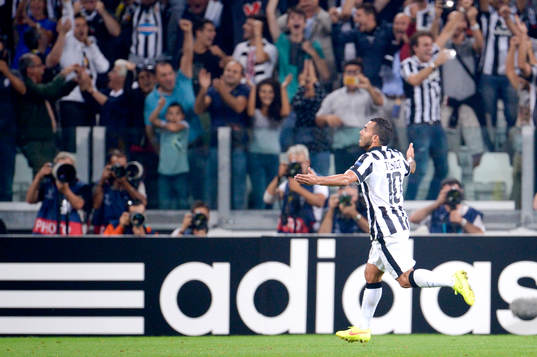 Juventus Carlos Tevez jublar