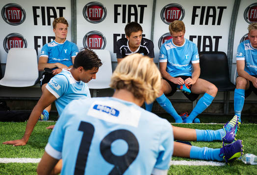 s Freddie Brorsson (t v) deppar med sina lagkamrater