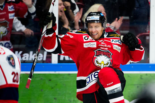 Malmö Redhawks Jens Jakobs jublar