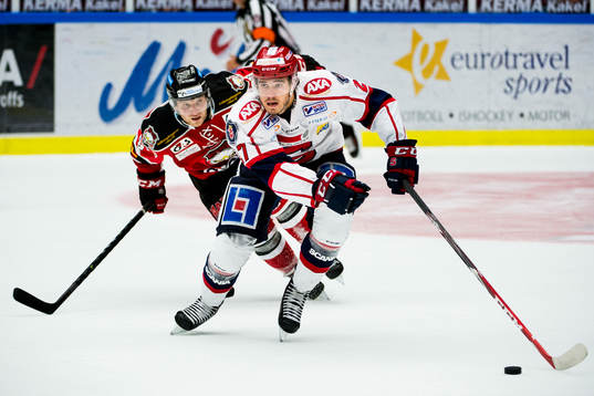 Södertäljes Jacob Dahlström och Malmö Redhawks Fredrik