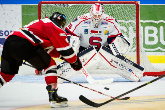 Malmö Redhawks Fredrik Storm utmanar Södertäljes