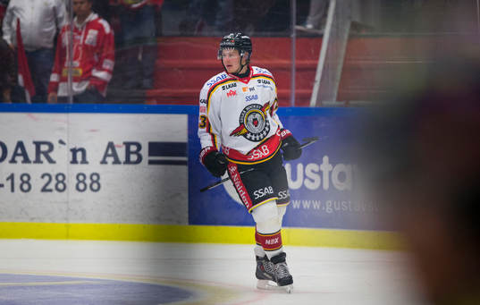 Luleås Lucas Wallmark gör 0-1 och jublar