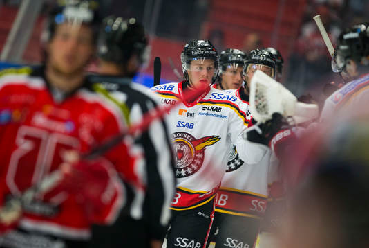 Luleås Lucas Wallmark gör 0-1 och jublar