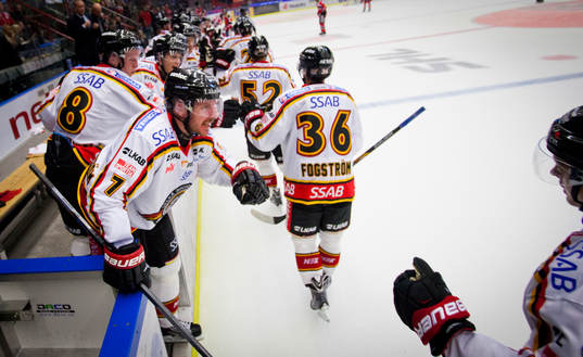 Luleås Dean Kukan gör 1-3 i öppet mål och på bilden