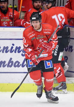 Vita Hästens nyförvärv Justin Donati beträder isen