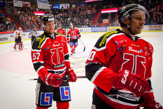 Örebros Johan Motin gör 1-1 och jublar
