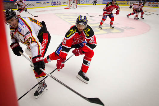Luleås Karl Fabricius och Örebros Tim Wallace