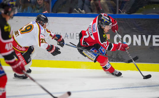 Luleås Chris Abbott mot Örebros Daniel Viksten