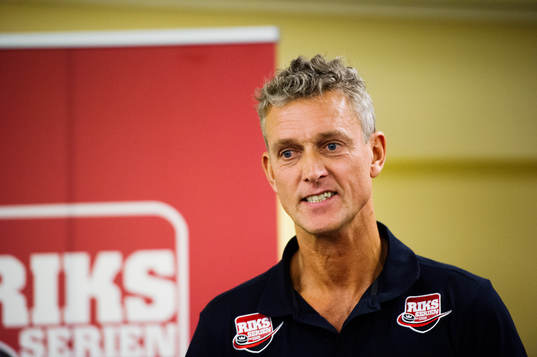 Modos tränare Mikael Nilsson