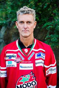 Modos tränare Mikael Nilsson