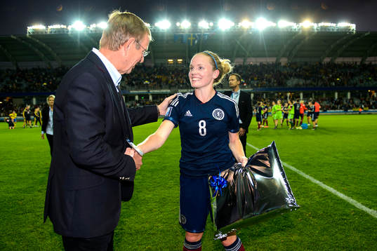 Skottlands Kim Little får pris för matchen lirare av