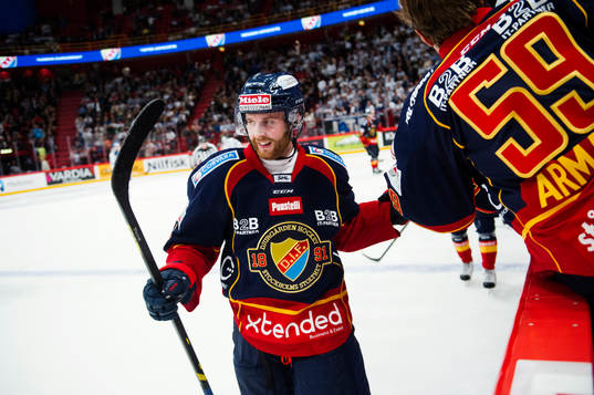 Djurgårdens Mattias Guter jublar
