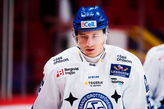 Leksands Robin Jacobsson värmer upp