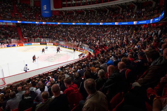 13 117 personer ser på ishockeymatchen i SHL mellan