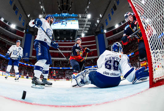 Djurgårdens Nicklas Heinerö och Markus Ljungh jublar