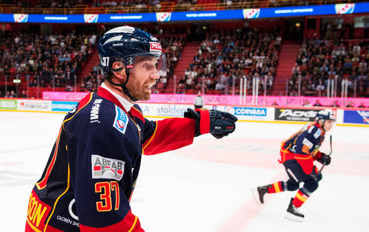 Djurgårdens Mikael Samuelsson